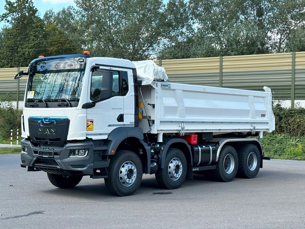 MAN TGS 41.440 8x4 EuromixMTP 3-Seiten-Kipper - Kipper vrachtwagen: afbeelding 2 MAN TGS 41.440 8x4 EuromixMTP 3-Seiten-Kipper - Kipper vrachtwagen: afbeelding 2