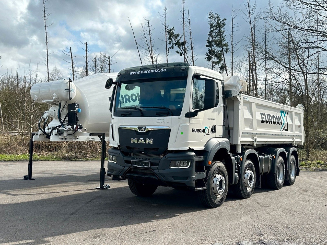 MAN TGS 41.440 8x4 WECHSELSYSTEM KIPPER+MISCHER - Kipper vrachtwagen: afbeelding 2 MAN TGS 41.440 8x4 WECHSELSYSTEM KIPPER+MISCHER - Kipper vrachtwagen: afbeelding 2