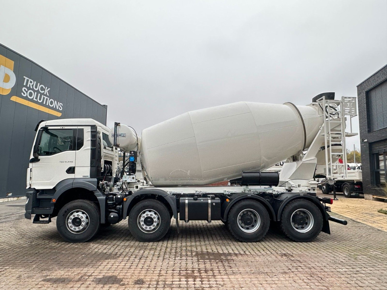 MAN TGS 41.480 8x4 WECHSELSYSTEM KIPPER+MISCHER - Kipper vrachtwagen: afbeelding 2 MAN TGS 41.480 8x4 WECHSELSYSTEM KIPPER+MISCHER - Kipper vrachtwagen: afbeelding 2