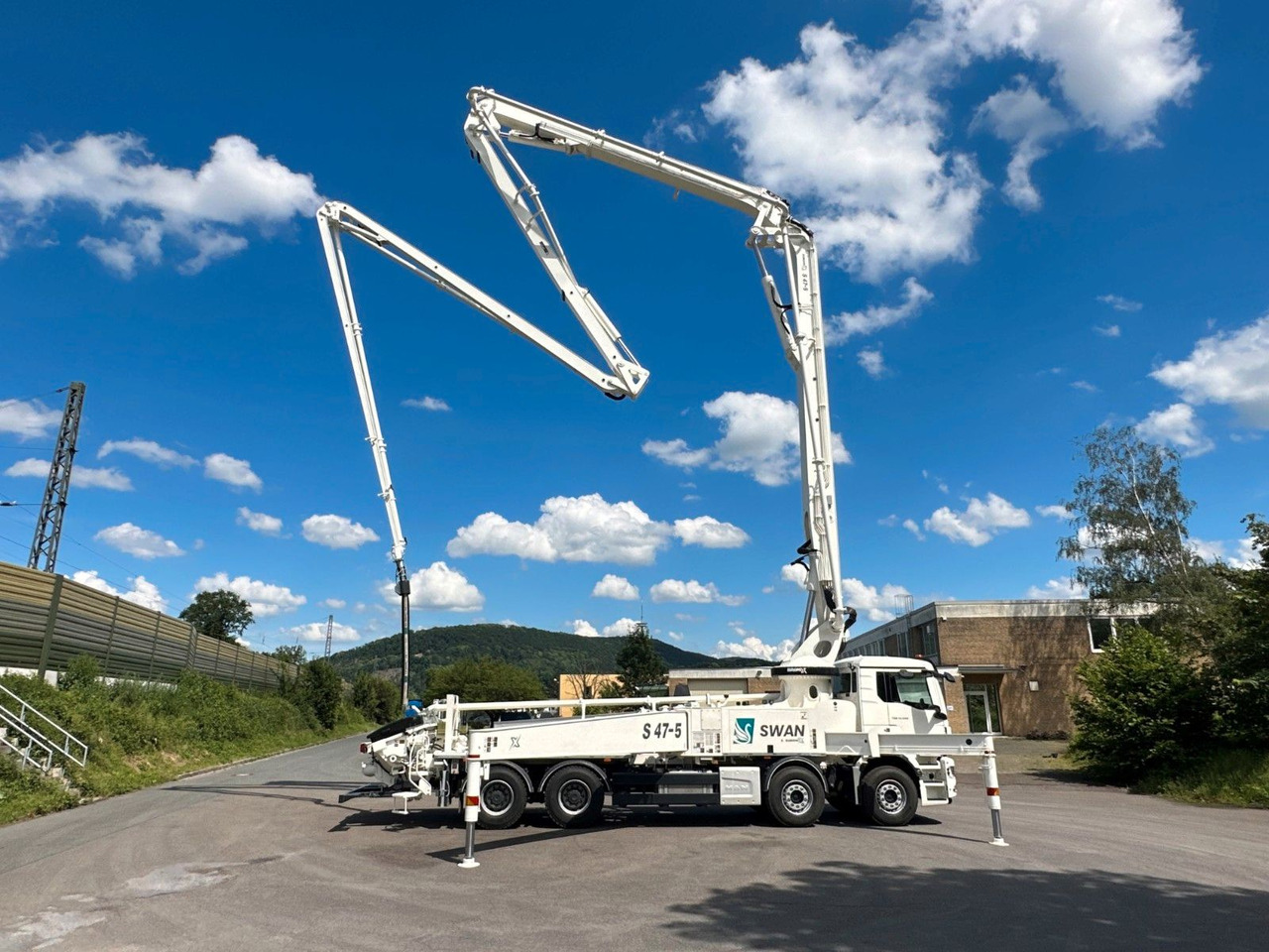 MAN TGS 41.520 8x4 SWAN TSP 47-5 160RZ ( 47m ) MAN TGS 41.520 8x4 SWAN TSP 47-5 160RZ ( 47m ) - Betonpomp: afbeelding 4 MAN TGS 41.520 8x4 SWAN TSP 47-5 160RZ ( 47m ) MAN TGS 41.520 8x4 SWAN TSP 47-5 160RZ ( 47m ) - Betonpomp: afbeelding 4