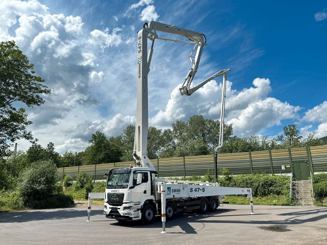 MAN TGS 41.520 8x4 SWAN TSP 56-5 160RZ ( 56m ) MAN TGS 41.520 8x4 SWAN TSP 56-5 160RZ ( 56m ) - Betonpomp: afbeelding 2 MAN TGS 41.520 8x4 SWAN TSP 56-5 160RZ ( 56m ) MAN TGS 41.520 8x4 SWAN TSP 56-5 160RZ ( 56m ) - Betonpomp: afbeelding 2