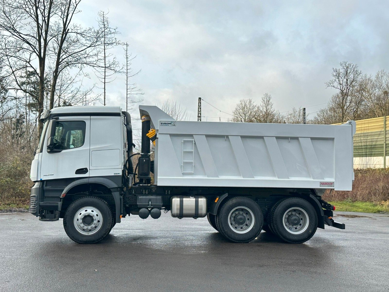 Mercedes-Benz 4048 6X4 Arcos 5 EuromixMTP Dumper Kipper - Kipper vrachtwagen: afbeelding 5 Mercedes-Benz 4048 6X4 Arcos 5 EuromixMTP Dumper Kipper - Kipper vrachtwagen: afbeelding 5