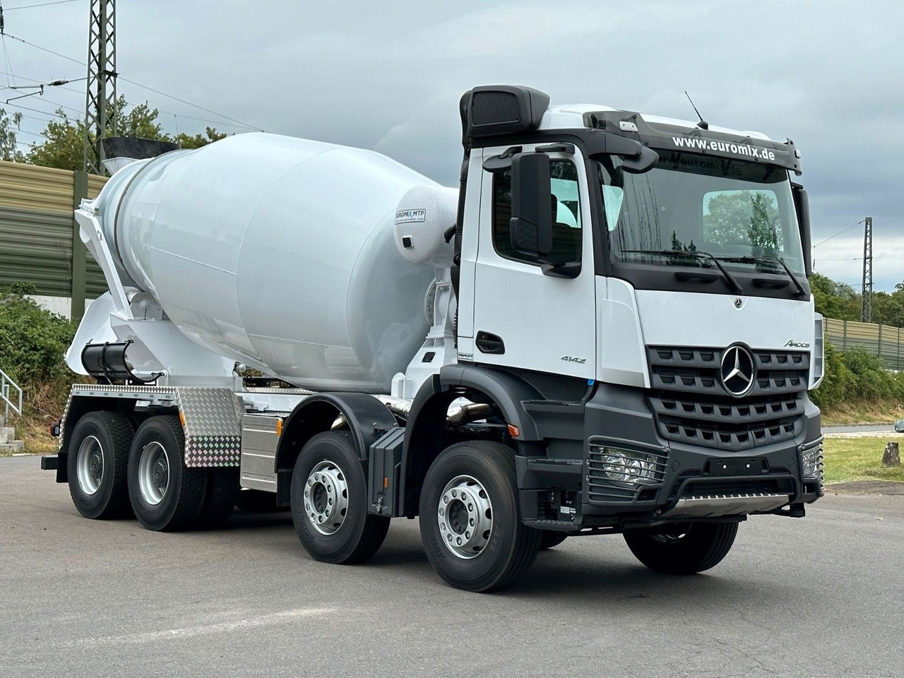 Mercedes-Benz AROCS 5 4142 B 8X4 Euro 3 EuromixMTP EM 10 - Betonmixer: afbeelding 1 Mercedes-Benz AROCS 5 4142 B 8X4 Euro 3 EuromixMTP EM 10 - Betonmixer: afbeelding 1