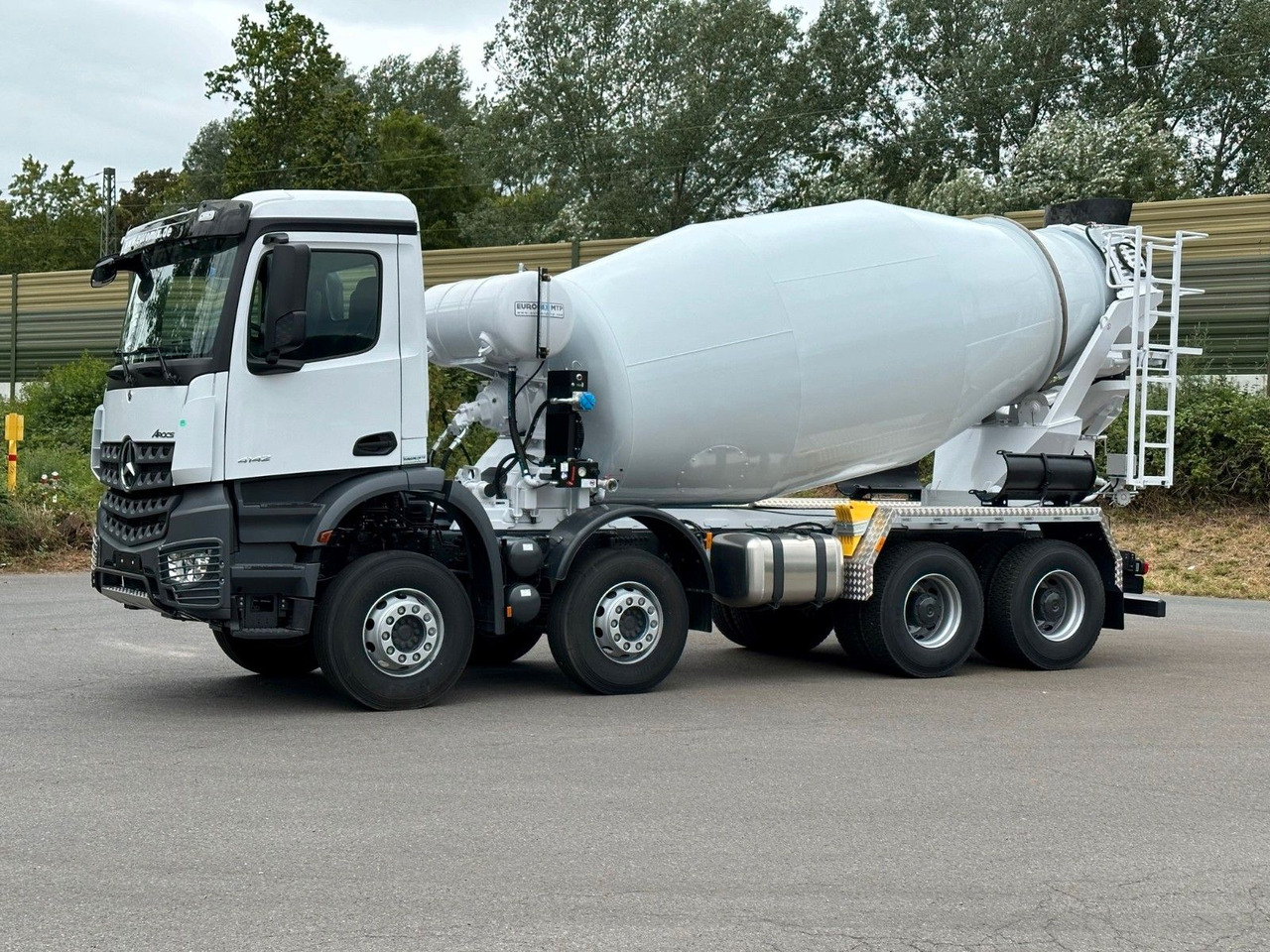 Mercedes-Benz AROCS 5 4142 B 8X4 Euro 3 EuromixMTP EM 10 - Betonmixer: afbeelding 3 Mercedes-Benz AROCS 5 4142 B 8X4 Euro 3 EuromixMTP EM 10 - Betonmixer: afbeelding 3