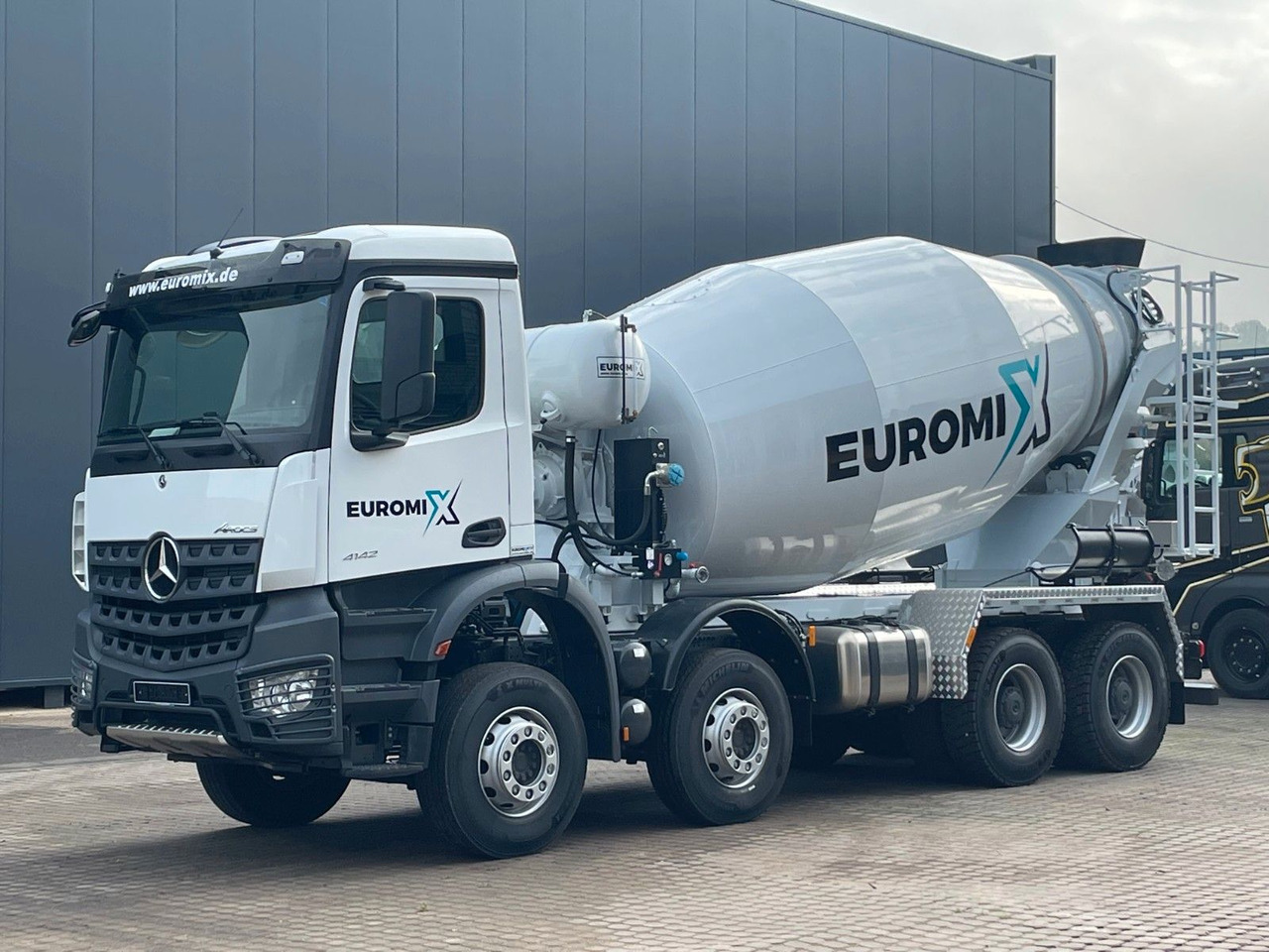Mercedes-Benz AROCS 5 4142 B 8X4 Euro 3 EuromixMTP EM 10 - Betonmixer: afbeelding 1 Mercedes-Benz AROCS 5 4142 B 8X4 Euro 3 EuromixMTP EM 10 - Betonmixer: afbeelding 1
