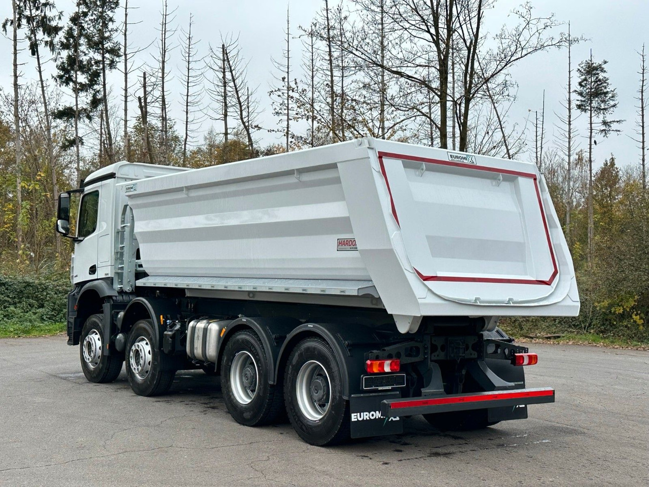 Mercedes-Benz AROCS 5 4145 8X4 E6e EuromixMTP 18m³ Kipper - Kipper vrachtwagen: afbeelding 5 Mercedes-Benz AROCS 5 4145 8X4 E6e EuromixMTP 18m³ Kipper - Kipper vrachtwagen: afbeelding 5