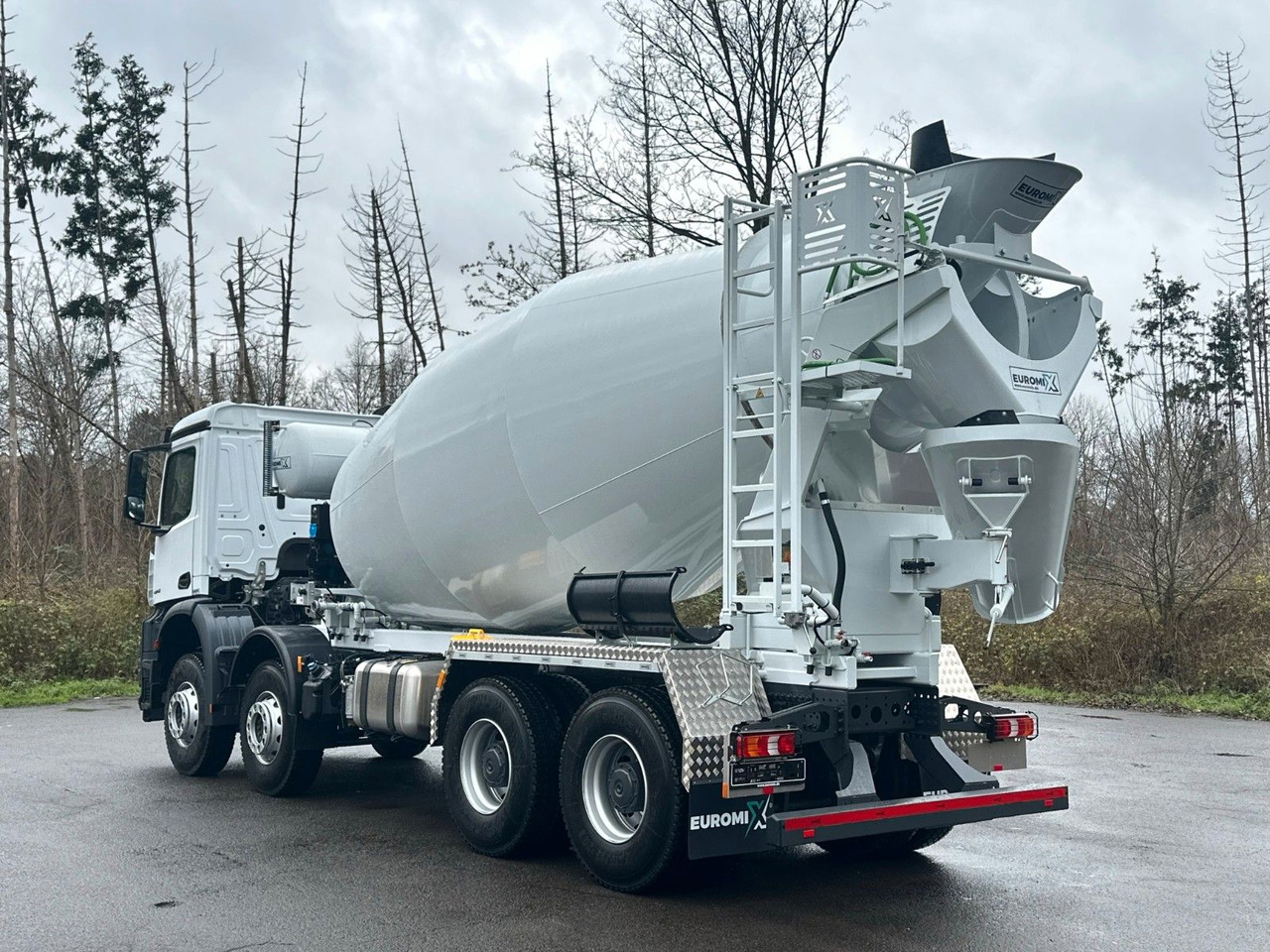 Mercedes-Benz AROCS 5 4242 8x4 Euro5 EuromixMTP EM 12m R - Betonmixer: afbeelding 5 Mercedes-Benz AROCS 5 4242 8x4 Euro5 EuromixMTP EM 12m R - Betonmixer: afbeelding 5
