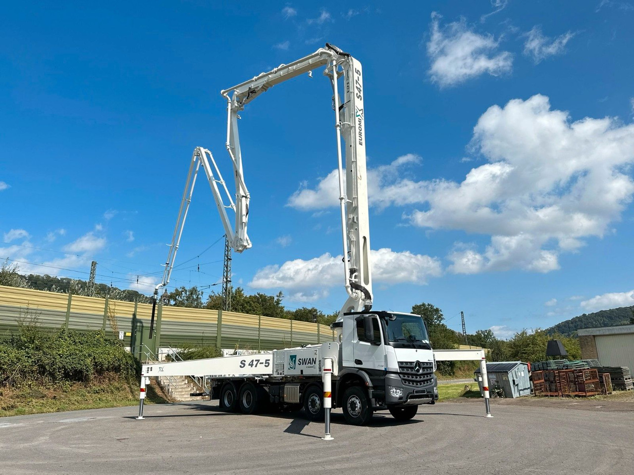 Mercedes-Benz Arocs 5 4142 8x4 SWAN TSP 47-5 160RZ ( 47m ) - Betonmixer: afbeelding 1 Mercedes-Benz Arocs 5 4142 8x4 SWAN TSP 47-5 160RZ ( 47m ) - Betonmixer: afbeelding 1