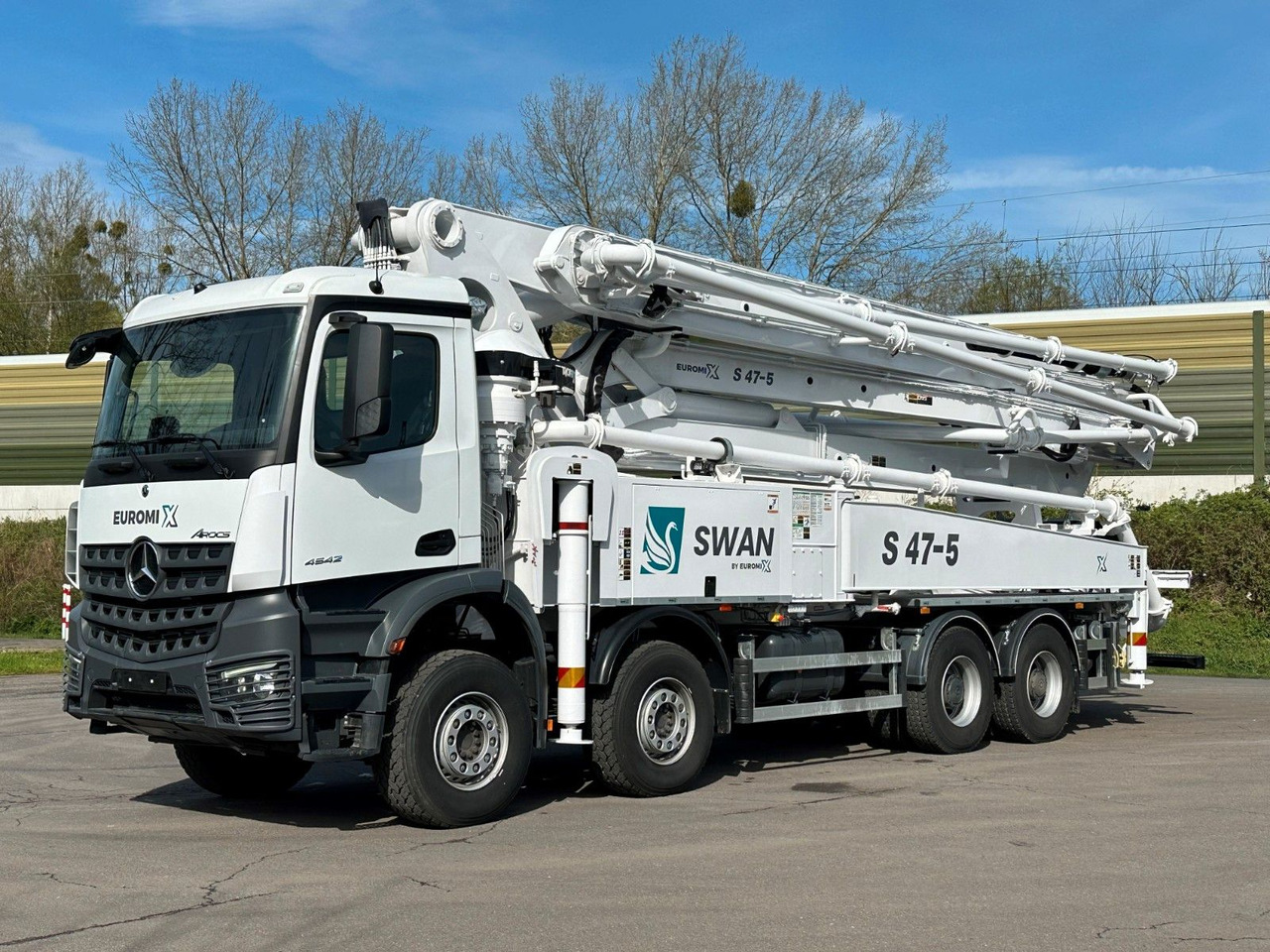 Mercedes-Benz Arocs 5 4542 8x4 SWAN TSP 47-5 160RZ ( 47m ) - Betonmixer: afbeelding 2 Mercedes-Benz Arocs 5 4542 8x4 SWAN TSP 47-5 160RZ ( 47m ) - Betonmixer: afbeelding 2