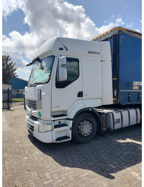 Renault Premium 460.19T 24G ID 7.28 - Trekker: afbeelding 2 Renault Premium 460.19T 24G ID 7.28 - Trekker: afbeelding 2