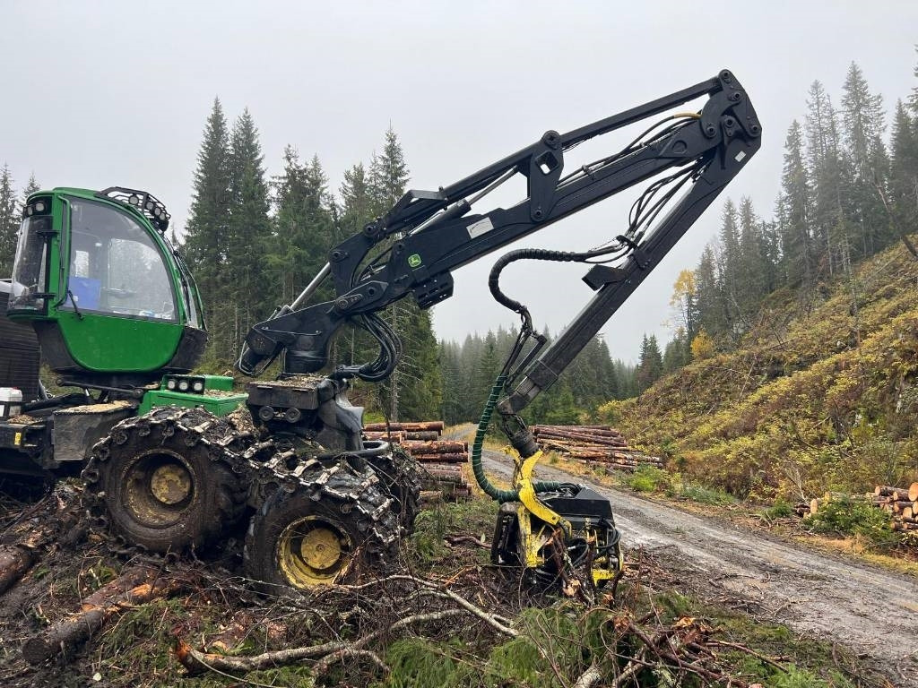 Harvester John Deere 1270 E: afbeelding 12