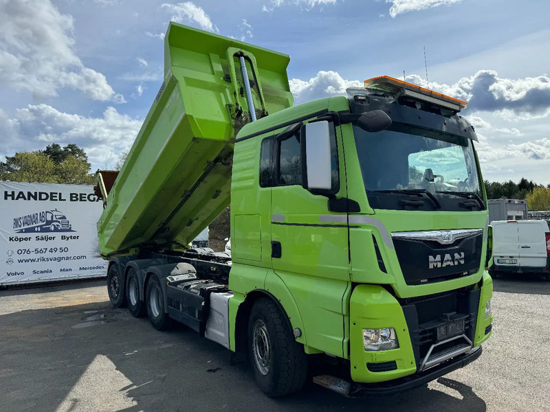 MAN TGX 35.500 8X4, Euro 6, Tipper, new Clutch, 2016 (Top!) - Kipper vrachtwagen: afbeelding 1 MAN TGX 35.500 8X4, Euro 6, Tipper, new Clutch, 2016 (Top!) - Kipper vrachtwagen: afbeelding 1