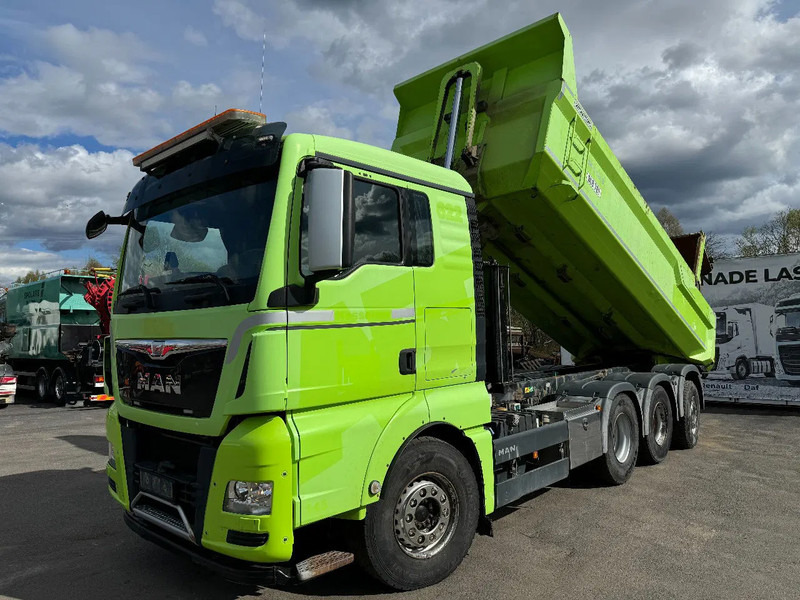 MAN TGX 35.500 8X4, Euro 6, Tipper, new Clutch, 2016 (Top!) - Kipper vrachtwagen: afbeelding 3 MAN TGX 35.500 8X4, Euro 6, Tipper, new Clutch, 2016 (Top!) - Kipper vrachtwagen: afbeelding 3