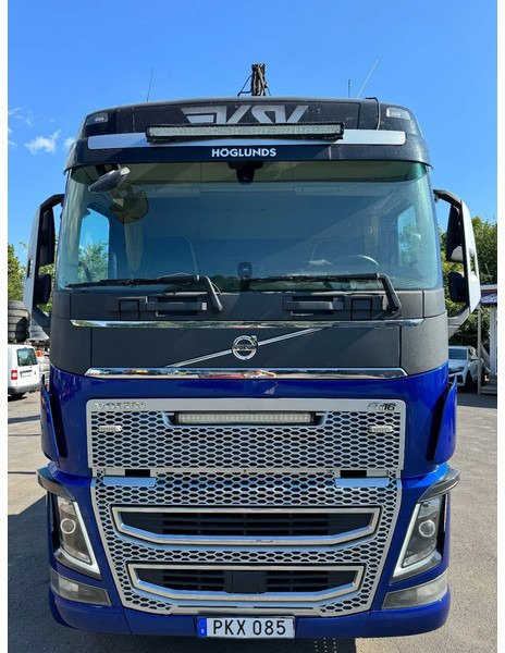 Volvo FH 6x4, Timber-truck + Jonsered 1080, 2017 - Houttransport, Kraanwagen: afbeelding 2 Volvo FH 6x4, Timber-truck + Jonsered 1080, 2017 - Houttransport, Kraanwagen: afbeelding 2
