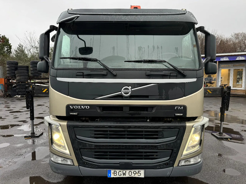 Volvo FM 11.330 4x2, Flatbed-truck with 18t/m Crane, 2014 - Vrachtwagen met open laadbak, Kraanwagen: afbeelding 2 Volvo FM 11.330 4x2, Flatbed-truck with 18t/m Crane, 2014 - Vrachtwagen met open laadbak, Kraanwagen: afbeelding 2