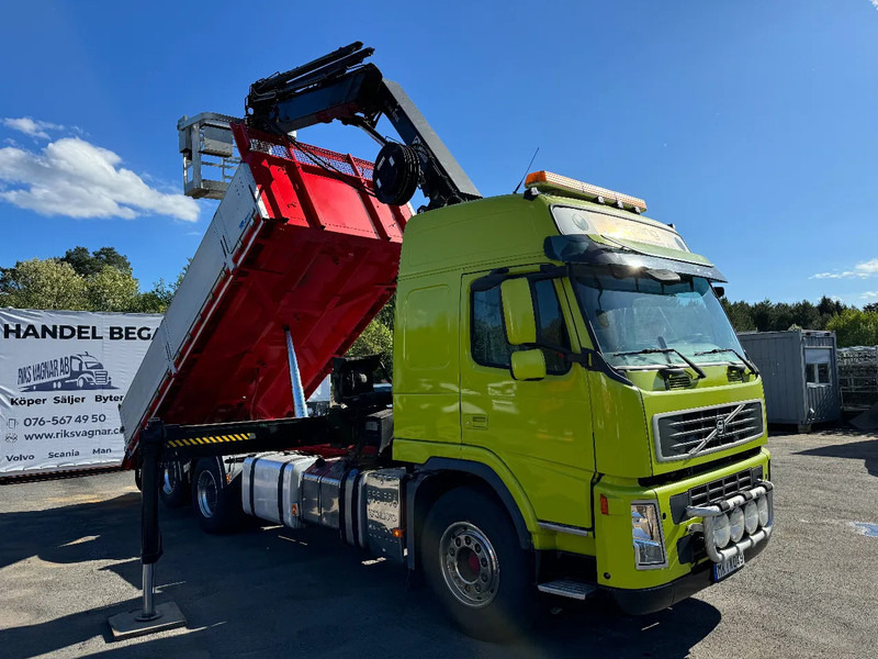 Volvo FM 6x2, Tipper + Crane and Skylift, 2009 - Kipper vrachtwagen, Kraanwagen: afbeelding 1 Volvo FM 6x2, Tipper + Crane and Skylift, 2009 - Kipper vrachtwagen, Kraanwagen: afbeelding 1