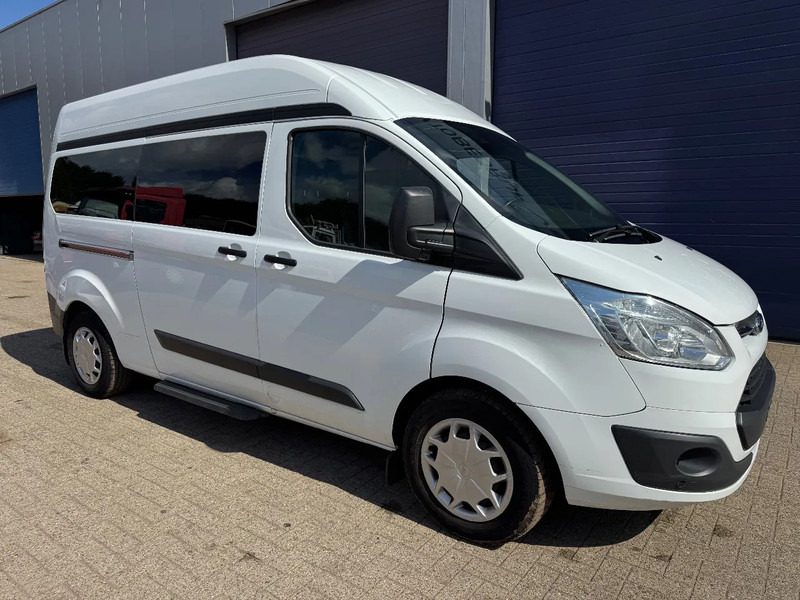 Ford **TRANSIT CUSTOM-9 SEATS-WHEELCHAIRLIFT-EURO6B** - Bus: afbeelding 1 Ford **TRANSIT CUSTOM-9 SEATS-WHEELCHAIRLIFT-EURO6B** - Bus: afbeelding 1
