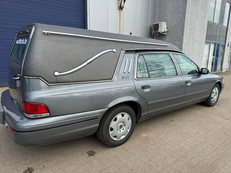 Ford VICTORIA CROWN **CORBILLARD-HEARSE-BESTATTUNGSWAGEN** - Personenwagen: afbeelding 4 Ford VICTORIA CROWN **CORBILLARD-HEARSE-BESTATTUNGSWAGEN** - Personenwagen: afbeelding 4
