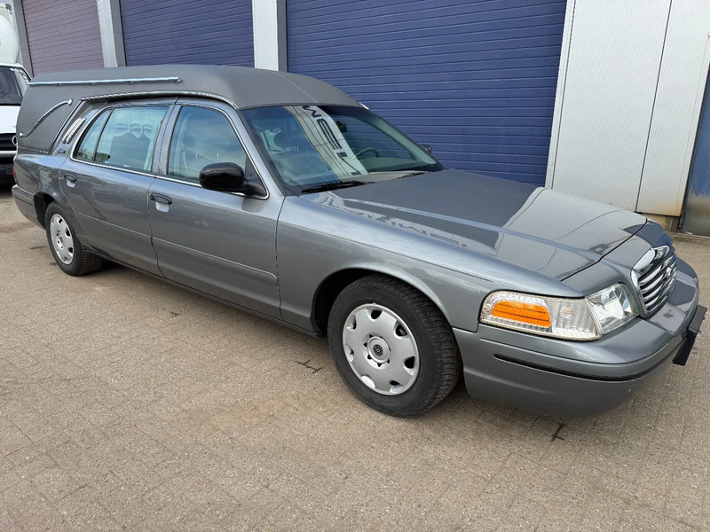 Ford VICTORIA CROWN **CORBILLARD-HEARSE-BESTATTUNGSWAGEN** - Personenwagen: afbeelding 1 Ford VICTORIA CROWN **CORBILLARD-HEARSE-BESTATTUNGSWAGEN** - Personenwagen: afbeelding 1