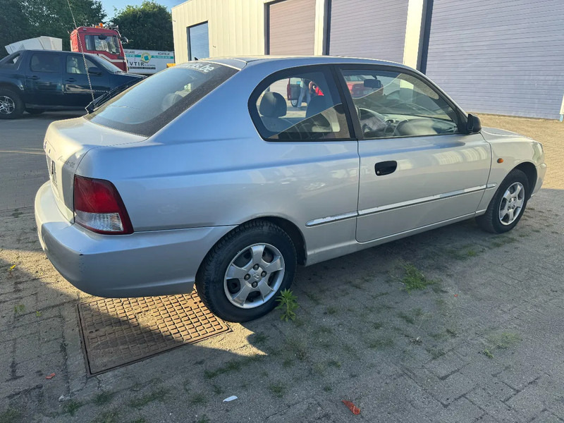 Hyundai Accent **PETROL-ESSENCE-BELGIUM CAR** - Sedan: afbeelding 4 Hyundai Accent **PETROL-ESSENCE-BELGIUM CAR** - Sedan: afbeelding 4