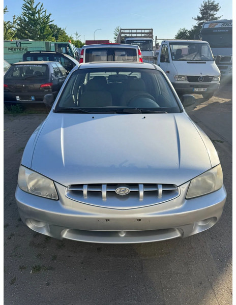 Hyundai Accent **PETROL-ESSENCE-BELGIUM CAR** - Sedan: afbeelding 2 Hyundai Accent **PETROL-ESSENCE-BELGIUM CAR** - Sedan: afbeelding 2