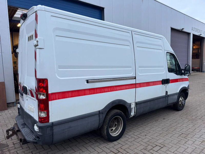 Iveco Daily **35C15-EURO 5-MOTOR 3.0** - Gesloten bestelwagen: afbeelding 5 Iveco Daily **35C15-EURO 5-MOTOR 3.0** - Gesloten bestelwagen: afbeelding 5
