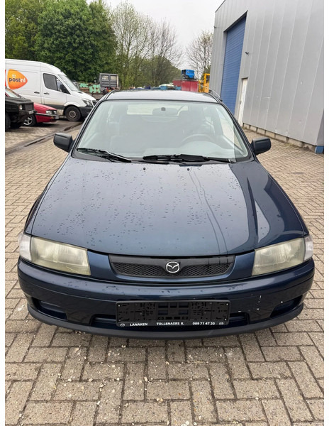 Mazda 323 **PETROL-ESSENCE-BELGIUM CAR** - Sedan: afbeelding 2 Mazda 323 **PETROL-ESSENCE-BELGIUM CAR** - Sedan: afbeelding 2