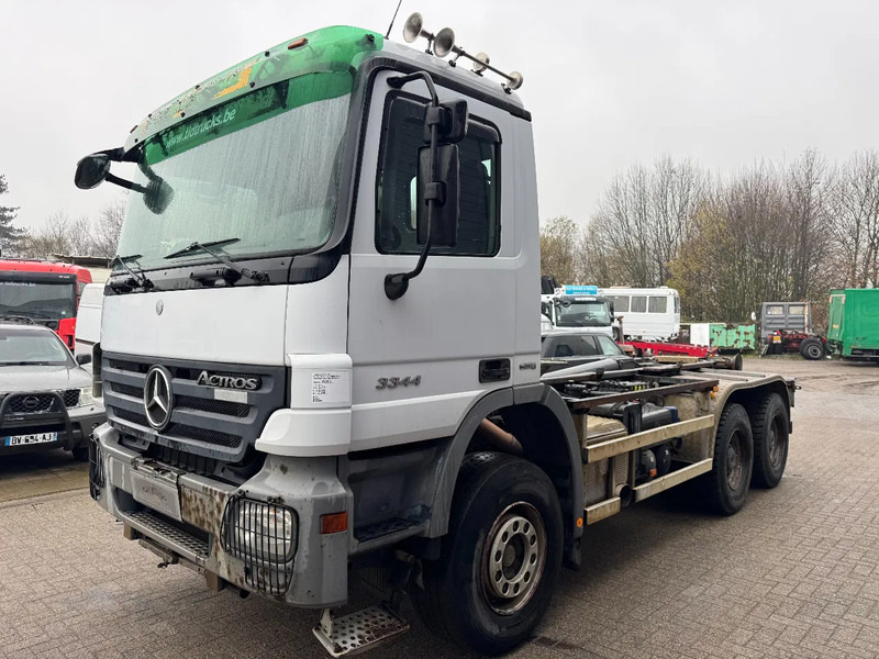 Mercedes-Benz Actros 3344 **BELGIAN TRUCK-3PED-BLUETEC 5-TOPSHAPE** - Haakarmsysteem vrachtwagen: afbeelding 2 Mercedes-Benz Actros 3344 **BELGIAN TRUCK-3PED-BLUETEC 5-TOPSHAPE** - Haakarmsysteem vrachtwagen: afbeelding 2