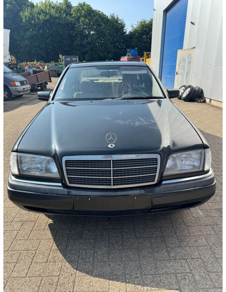 Mercedes-Benz C-Klasse **C220DIESEL-BELGIANCAR** - Sedan: afbeelding 2 Mercedes-Benz C-Klasse **C220DIESEL-BELGIANCAR** - Sedan: afbeelding 2