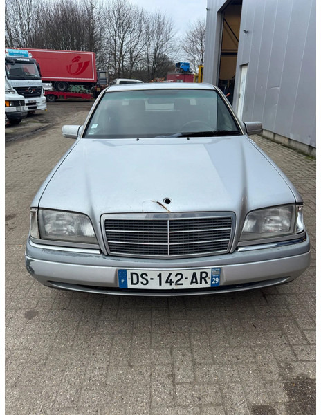 Mercedes-Benz C-Klasse **C250 DIESEL-AIRCO-VOITURE FRANCAIS-FRENCH CAR** - Sedan: afbeelding 2 Mercedes-Benz C-Klasse **C250 DIESEL-AIRCO-VOITURE FRANCAIS-FRENCH CAR** - Sedan: afbeelding 2