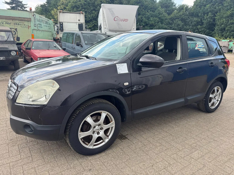 Nissan QASHQAI **DIESEL-AIRCO** - SUV: afbeelding 1 Nissan QASHQAI **DIESEL-AIRCO** - SUV: afbeelding 1