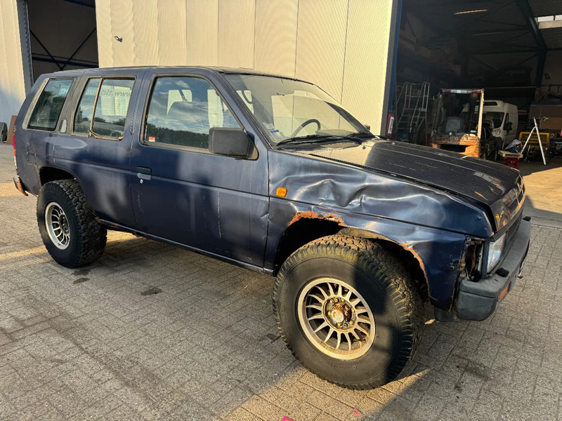 Nissan Terrano **4X4-DIESEL-LONG CHASSIS** - Personenwagen: afbeelding 3 Nissan Terrano **4X4-DIESEL-LONG CHASSIS** - Personenwagen: afbeelding 3