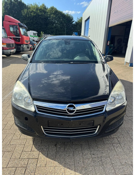 Opel Astra **1700CDTI-AIRCO-EURO 4** - Personenwagen: afbeelding 2 Opel Astra **1700CDTI-AIRCO-EURO 4** - Personenwagen: afbeelding 2