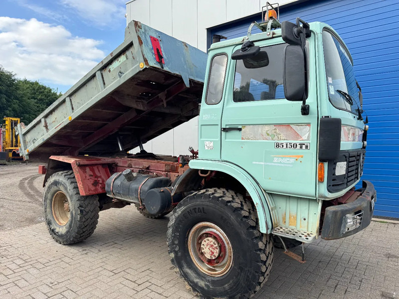 Renault Midliner **85-150 4X4-DUMPTRUCK-BENNE** - Kipper vrachtwagen: afbeelding 1 Renault Midliner **85-150 4X4-DUMPTRUCK-BENNE** - Kipper vrachtwagen: afbeelding 1