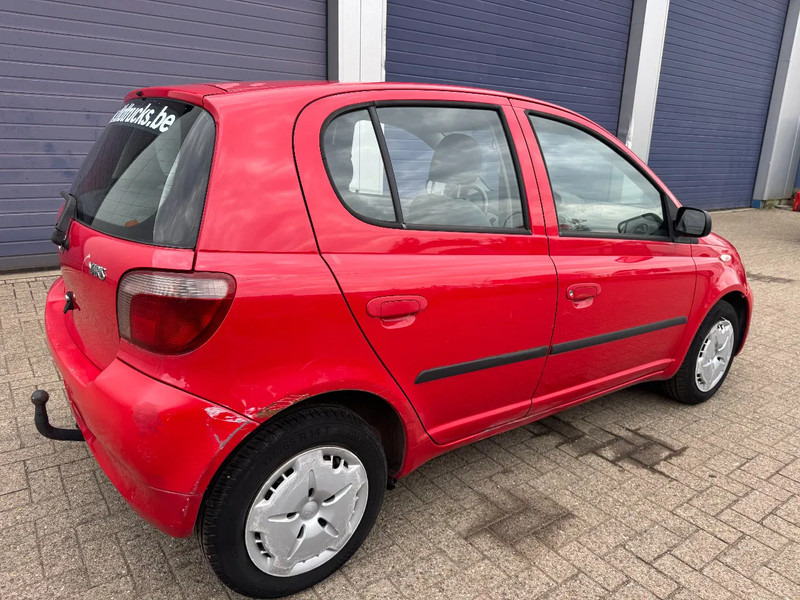 Toyota Yaris **5DOORS-PETROL** - Sedan: afbeelding 4 Toyota Yaris **5DOORS-PETROL** - Sedan: afbeelding 4