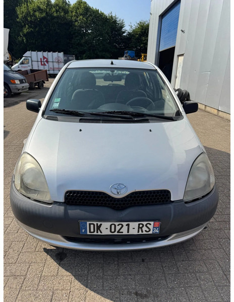 Toyota Yaris **PETROL-AIRCO** - Hatchback: afbeelding 2 Toyota Yaris **PETROL-AIRCO** - Hatchback: afbeelding 2