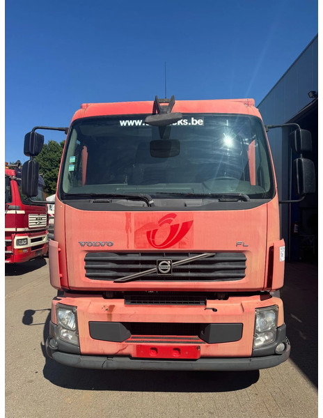 Volvo FL 240 **MANUAL GEARBOX-BELGIAN TRUCK** - Bakwagen: afbeelding 2 Volvo FL 240 **MANUAL GEARBOX-BELGIAN TRUCK** - Bakwagen: afbeelding 2