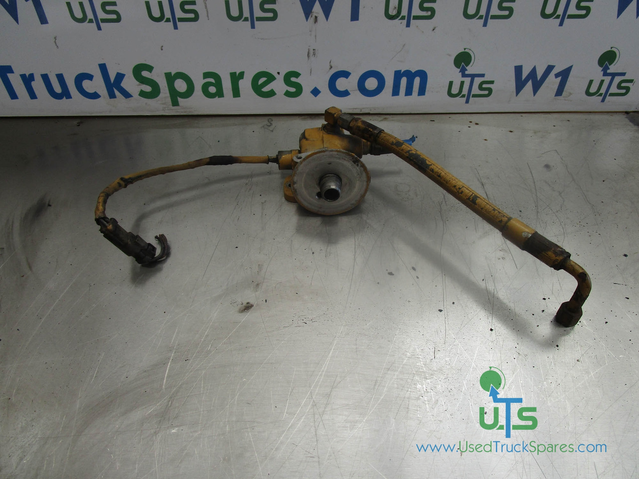 CAT C10/C12 FUEL FILTER HOUSING - Motor en onderdelen voor Vrachtwagen: afbeelding 1 CAT C10/C12 FUEL FILTER HOUSING - Motor en onderdelen voor Vrachtwagen: afbeelding 1