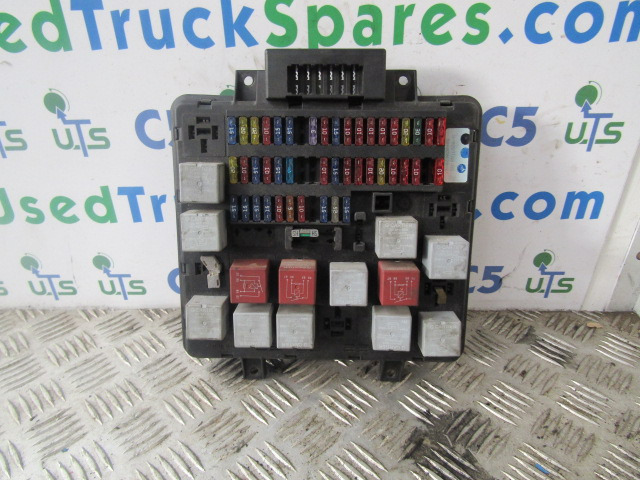 DAF CF65 FUSEBOARD 151023 020406 - Elektrisch systeem voor Vrachtwagen: afbeelding 1 DAF CF65 FUSEBOARD 151023 020406 - Elektrisch systeem voor Vrachtwagen: afbeelding 1
