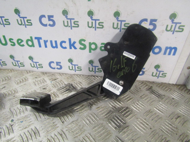 DAF LF 220 EURO 6 THROTTLE CONTROL UNIT P/NO 7482492423/401177 - Elektrisch systeem voor Vrachtwagen: afbeelding 2 DAF LF 220 EURO 6 THROTTLE CONTROL UNIT P/NO 7482492423/401177 - Elektrisch systeem voor Vrachtwagen: afbeelding 2