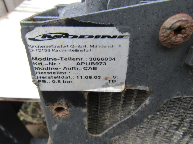 DAF LF 45/55 220/180 RADIATOR P/NO 3066834 - Radiateur voor Vrachtwagen: afbeelding 2 DAF LF 45/55 220/180 RADIATOR P/NO 3066834 - Radiateur voor Vrachtwagen: afbeelding 2