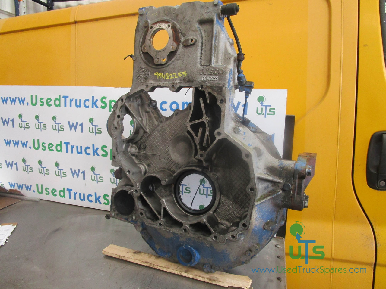 IVECO CURSOR 8 FLYWHEEL BELLHOUSING P/NO 99482255 - Vliegwiel voor Vrachtwagen: afbeelding 1 IVECO CURSOR 8 FLYWHEEL BELLHOUSING P/NO 99482255 - Vliegwiel voor Vrachtwagen: afbeelding 1