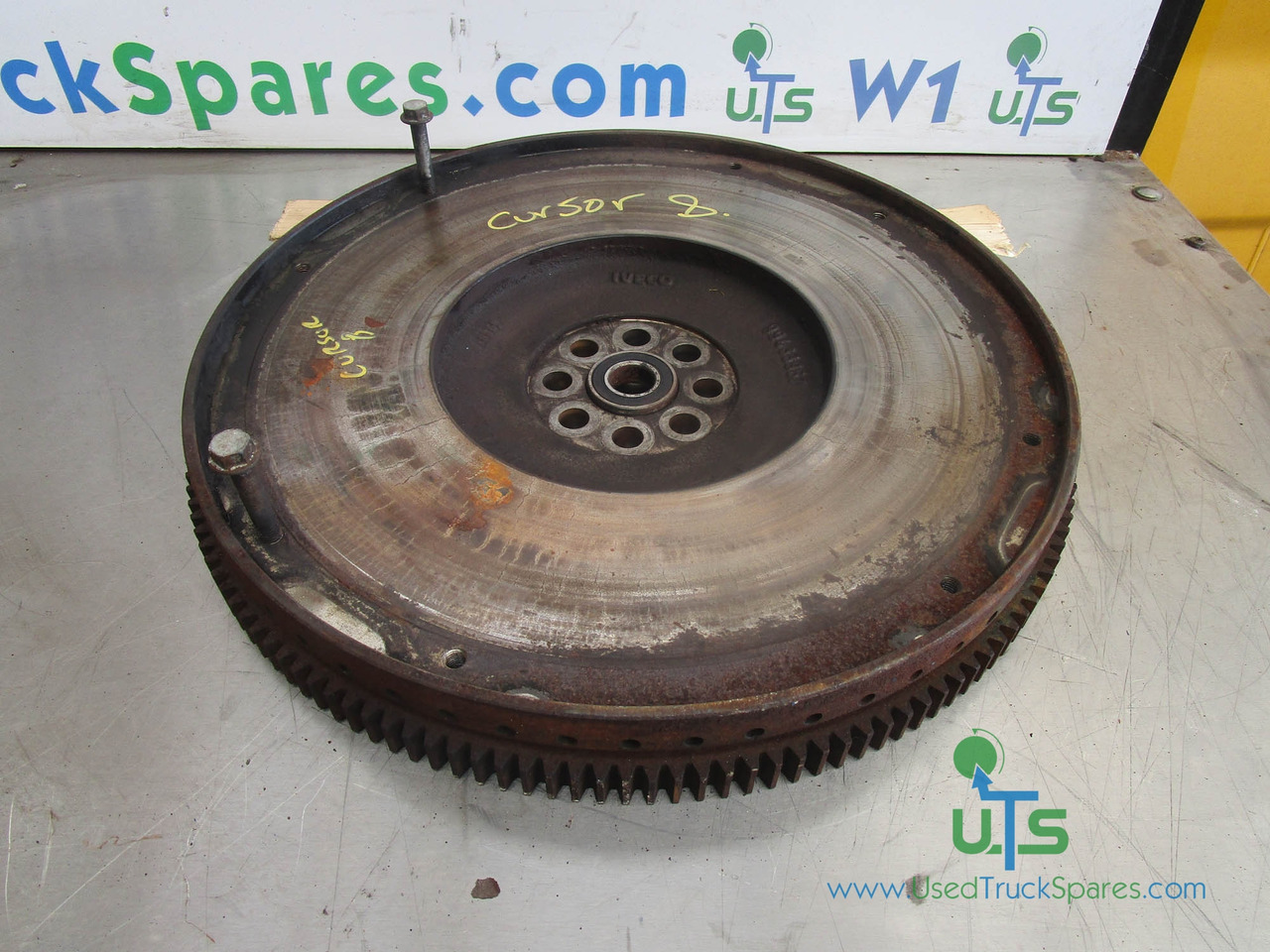 IVECO CURSOR 8 FLYWHEEL P/NO 99633961 - Vliegwiel voor Vrachtwagen: afbeelding 1 IVECO CURSOR 8 FLYWHEEL P/NO 99633961 - Vliegwiel voor Vrachtwagen: afbeelding 1