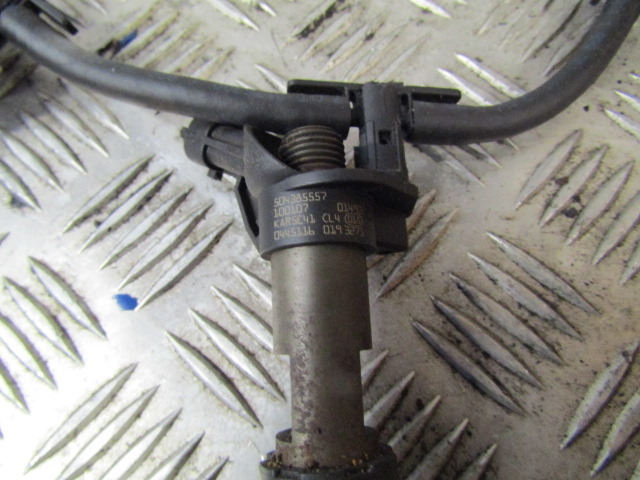 IVECO DAILY 3.0 EURO 5 BOSCH INJECTORS P/NO 04451160193271 - Brandstoftoevoer voor Vrachtwagen: afbeelding 2 IVECO DAILY 3.0 EURO 5 BOSCH INJECTORS P/NO 04451160193271 - Brandstoftoevoer voor Vrachtwagen: afbeelding 2