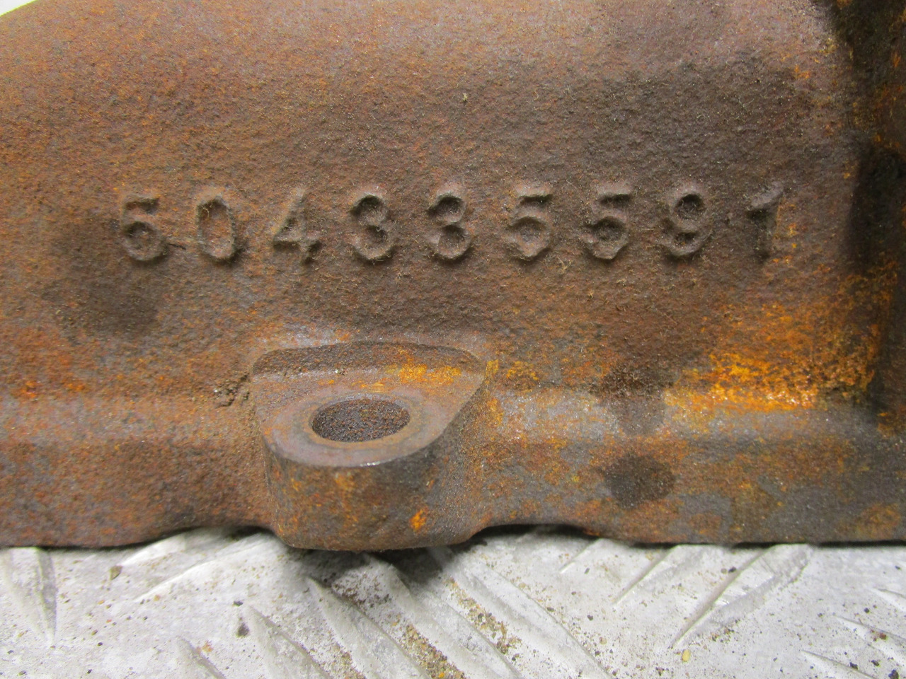 IVECO DAILY 3.0 EXHAUST MANIFOLD P/NO 50433559 - Geluiddemper/ Uitlaatsysteem voor Vrachtwagen: afbeelding 2 IVECO DAILY 3.0 EXHAUST MANIFOLD P/NO 50433559 - Geluiddemper/ Uitlaatsysteem voor Vrachtwagen: afbeelding 2