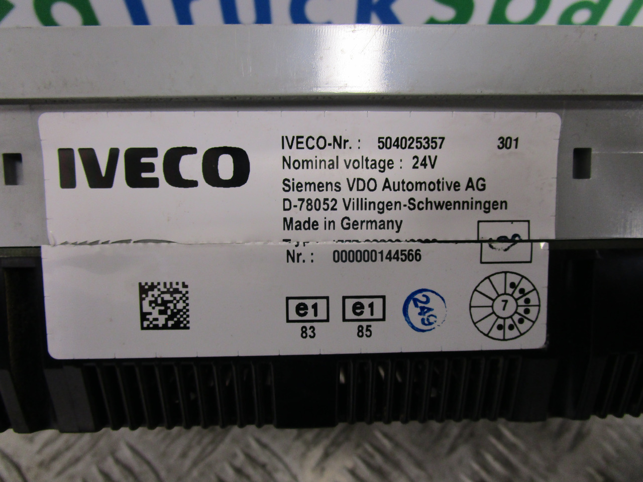 IVECO TECTOR CLOCK CLUSTER P/NO 504025357 - Elektrisch systeem voor Vrachtwagen: afbeelding 2 IVECO TECTOR CLOCK CLUSTER P/NO 504025357 - Elektrisch systeem voor Vrachtwagen: afbeelding 2