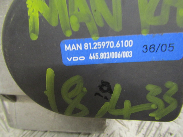 MAN TGA THROTTLE PEDAL CONTROL UNIT P/NO 81.25970.6100 - Elektrisch systeem voor Vrachtwagen: afbeelding 2 MAN TGA THROTTLE PEDAL CONTROL UNIT P/NO 81.25970.6100 - Elektrisch systeem voor Vrachtwagen: afbeelding 2