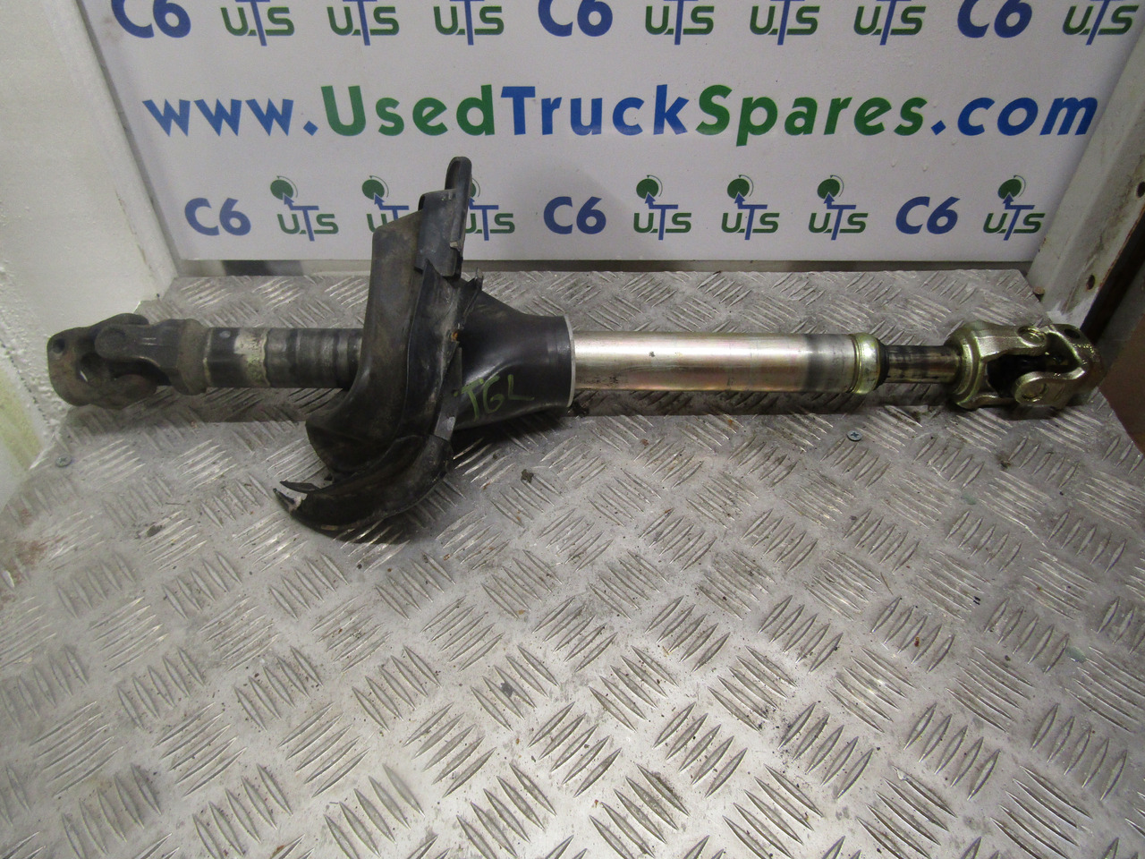 MAN TGL STEERING COLUMN SHAFT - Stuurinrichting voor Vrachtwagen: afbeelding 1 MAN TGL STEERING COLUMN SHAFT - Stuurinrichting voor Vrachtwagen: afbeelding 1