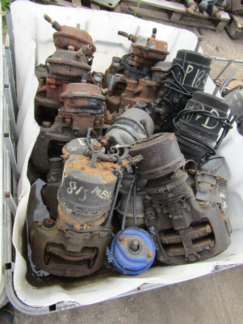 MERCEDES 1823 ATEGO BRAKE CALIPERS (FRONT & REAR) - Remdelen voor Vrachtwagen: afbeelding 1 MERCEDES 1823 ATEGO BRAKE CALIPERS (FRONT & REAR) - Remdelen voor Vrachtwagen: afbeelding 1