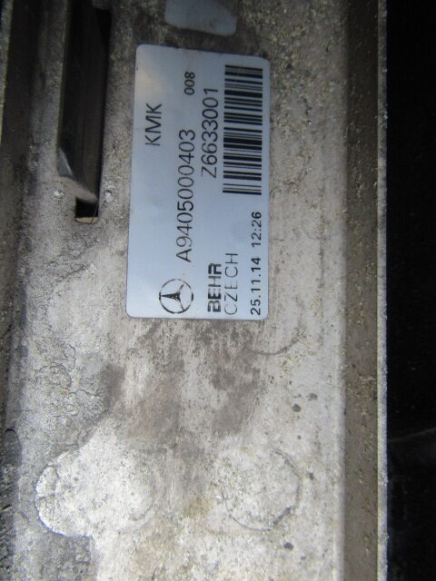 MERCEDES AXOR 1829 OM906 RADIATOR & INTERCOOLER A940 500 0403 / 0401 - Radiateur voor Vrachtwagen: afbeelding 4 MERCEDES AXOR 1829 OM906 RADIATOR & INTERCOOLER A940 500 0403 / 0401 - Radiateur voor Vrachtwagen: afbeelding 4